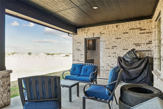 8608 Kassandra Drive, Sanger, TX 76266