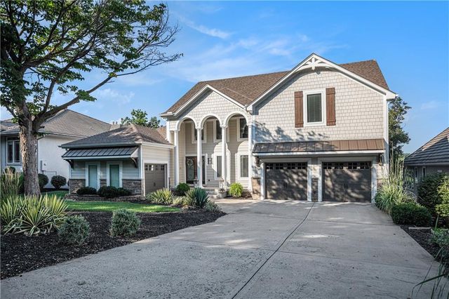 326 Southshore Drive, Lake Winnebago, MO 64034