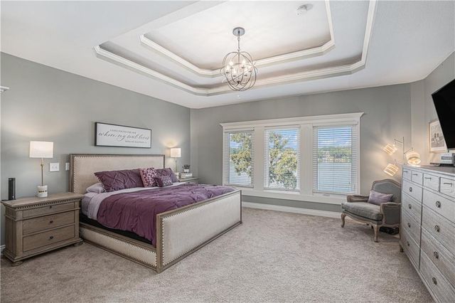 326 Southshore Drive, Lake Winnebago, MO 64034