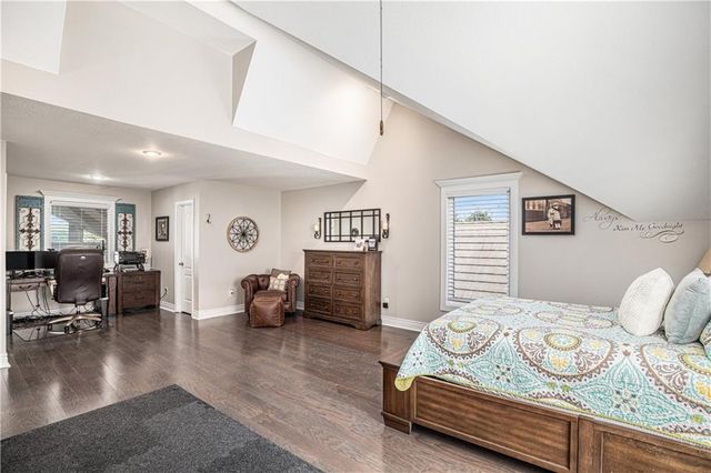 326 Southshore Drive, Lake Winnebago, MO 64034