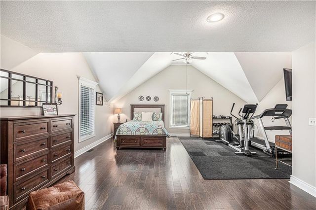 326 Southshore Drive, Lake Winnebago, MO 64034