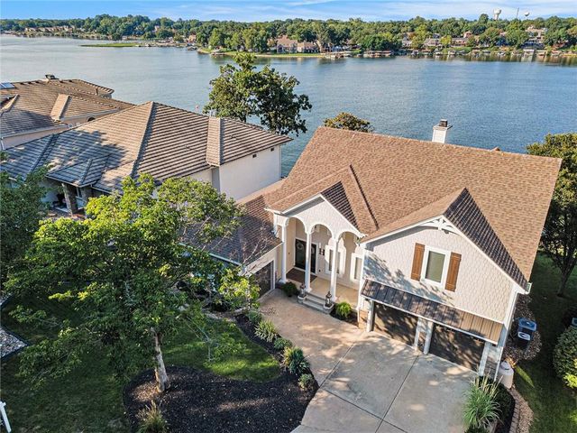 326 Southshore Drive, Lake Winnebago, MO 64034