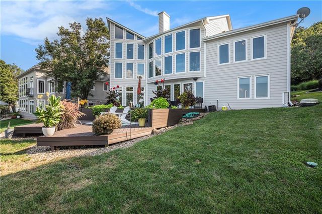 326 Southshore Drive, Lake Winnebago, MO 64034