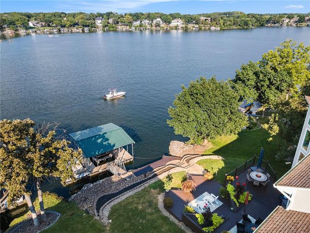326 Southshore Drive, Lake Winnebago, MO 64034