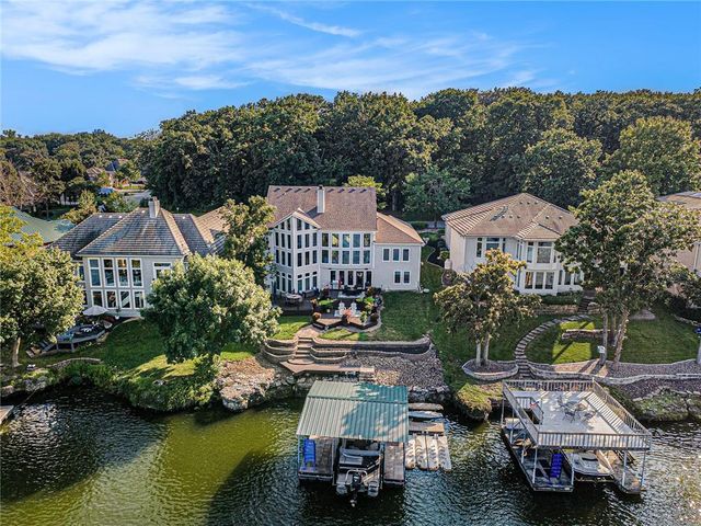 326 Southshore Drive, Lake Winnebago, MO 64034