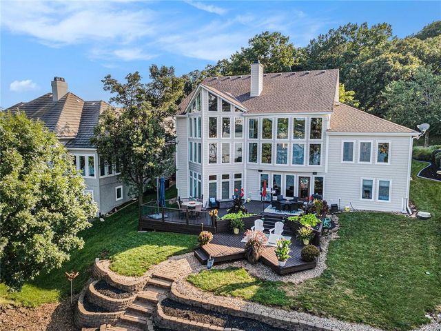 326 Southshore Drive, Lake Winnebago, MO 64034