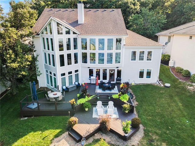 326 Southshore Drive, Lake Winnebago, MO 64034