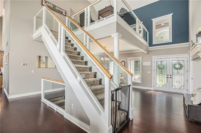 326 Southshore Drive, Lake Winnebago, MO 64034