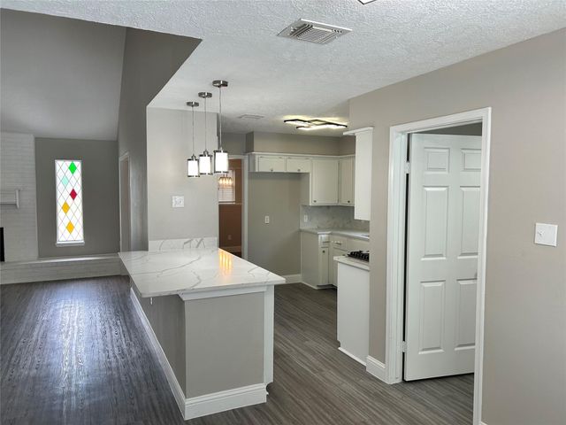 1601 Washington Drive, Deer Park, TX 77536