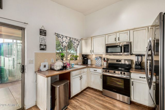 15520 W SUPAI Circle, Goodyear, AZ 85338