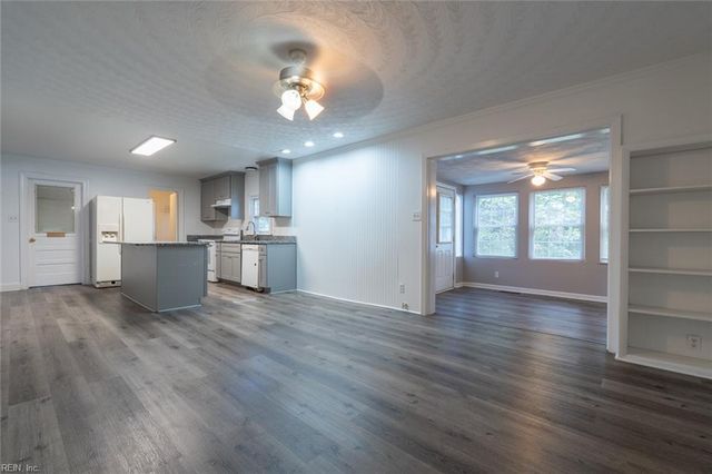 4132 Dock Landing RD, Chesapeake, VA 23321