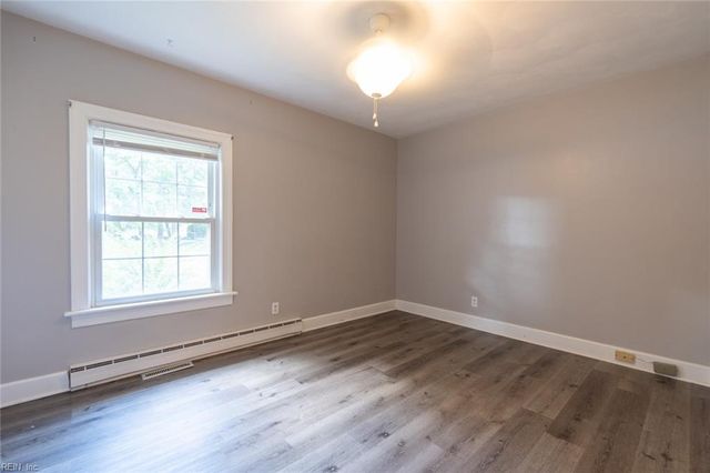 4132 Dock Landing RD, Chesapeake, VA 23321