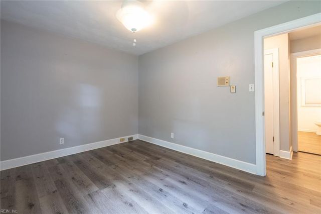 4132 Dock Landing RD, Chesapeake, VA 23321