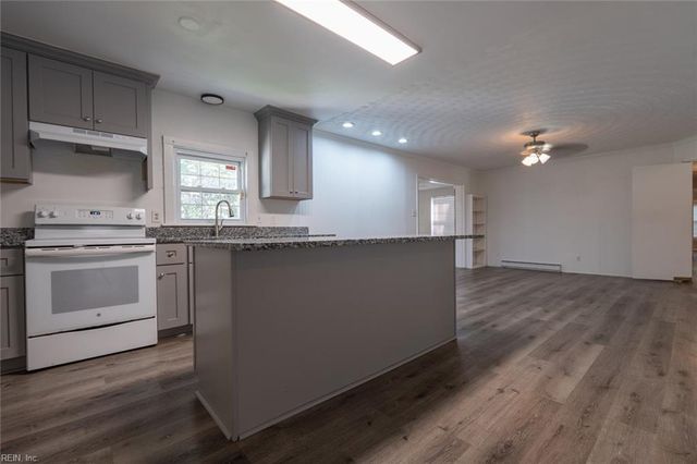 4132 Dock Landing RD, Chesapeake, VA 23321