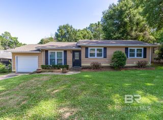 602 Gayfer Avenue, Fairhope, AL 36532