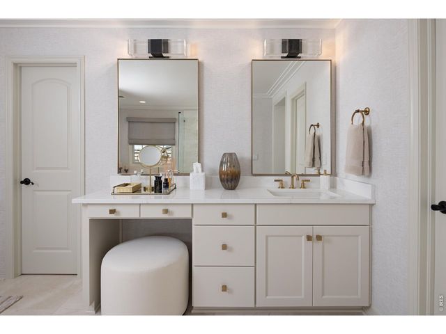 11877 W Yale Pl, Lakewood, CO 80228