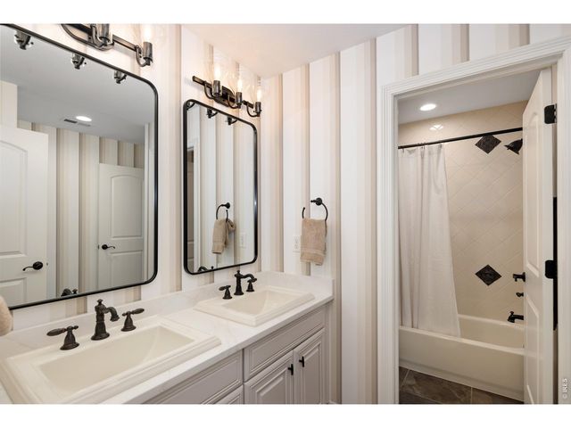 11877 W Yale Pl, Lakewood, CO 80228