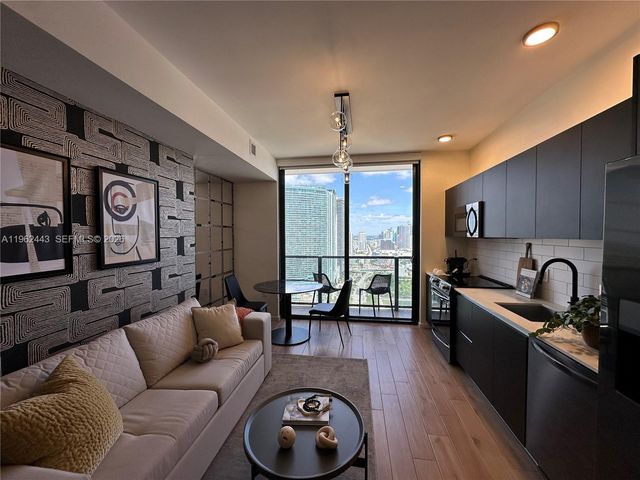 398 NE 5th St 3008, Miami, FL 33132