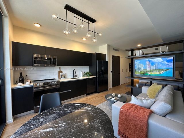 398 NE 5th St 3008, Miami, FL 33132