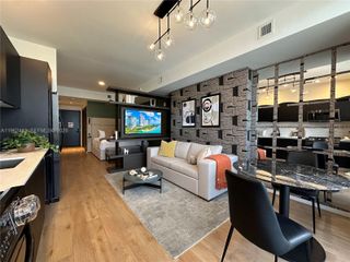 398 NE 5th St 3008, Miami, FL 33132