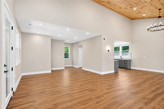 418 tiger Lane, Westminster, SC 29693