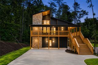 418 tiger Lane, Westminster, SC 29693