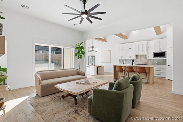 1616 W 114th Street, Jenks, OK 74037