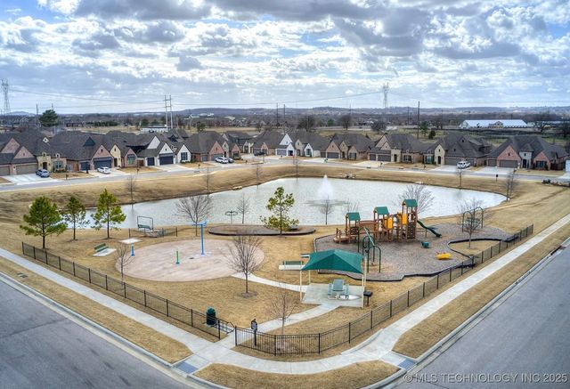 1616 W 114th Street, Jenks, OK 74037