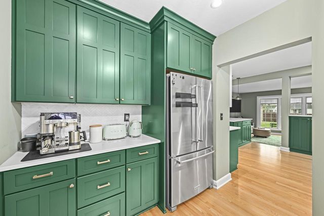 653 75th STREET, Wauwatosa, WI 53213