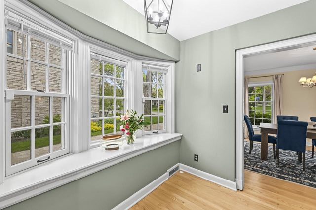 653 75th STREET, Wauwatosa, WI 53213