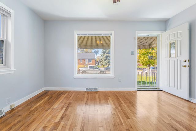 5421 Birch Avenue, Hammond, IN 46320