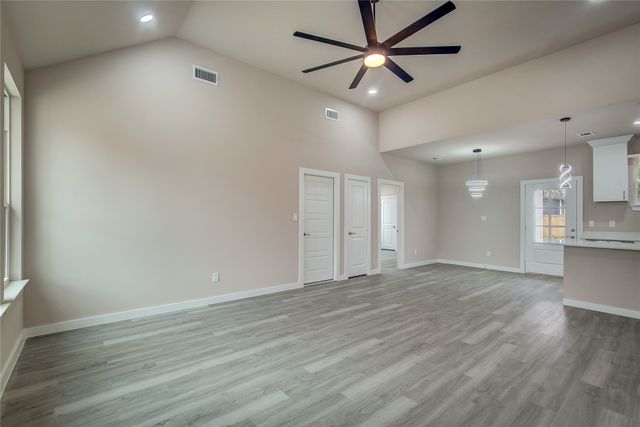 1505 Division Street, Commerce, TX 75428