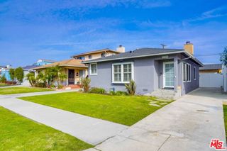 8404 Holy Cross Place, Los Angeles, CA 90045