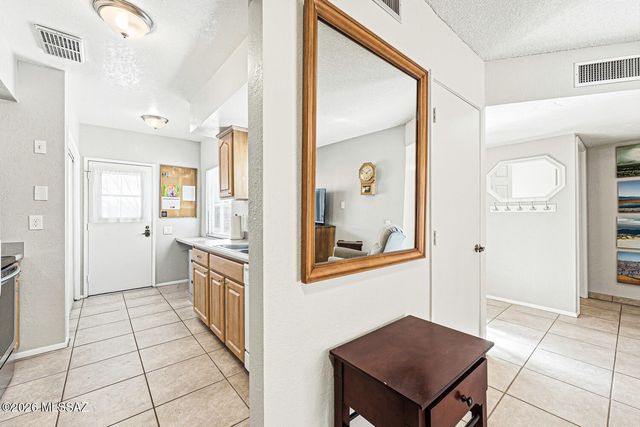 361 N Calle De Las Profetas, Green Valley, AZ 85614