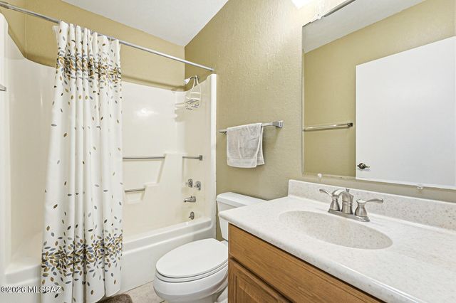 361 N Calle De Las Profetas, Green Valley, AZ 85614