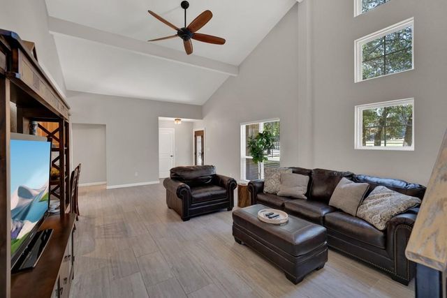 3055 Lakeview DR, Canyon Lake, TX 78133