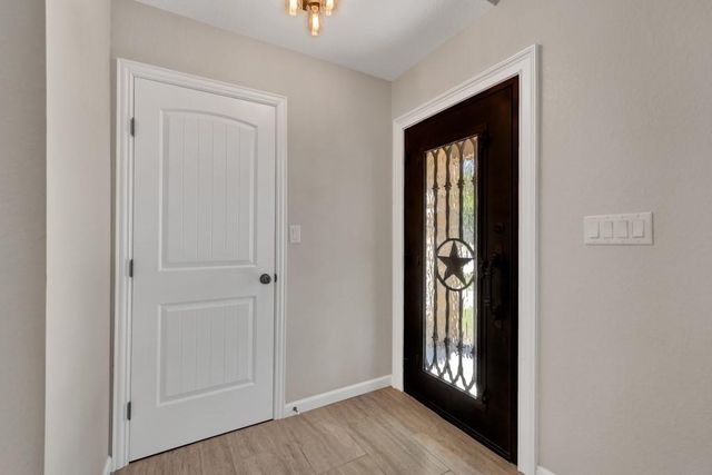 3055 Lakeview DR, Canyon Lake, TX 78133