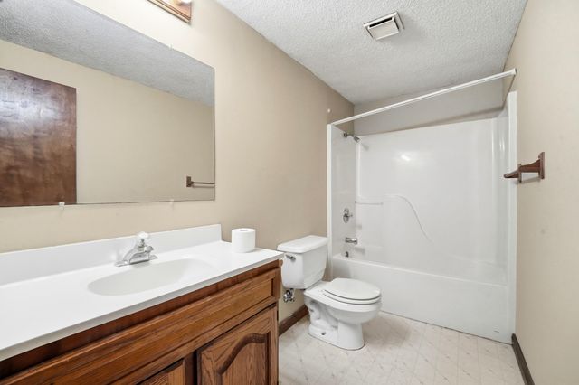 4914 ORCHARD LN, Columbia, MO 65202