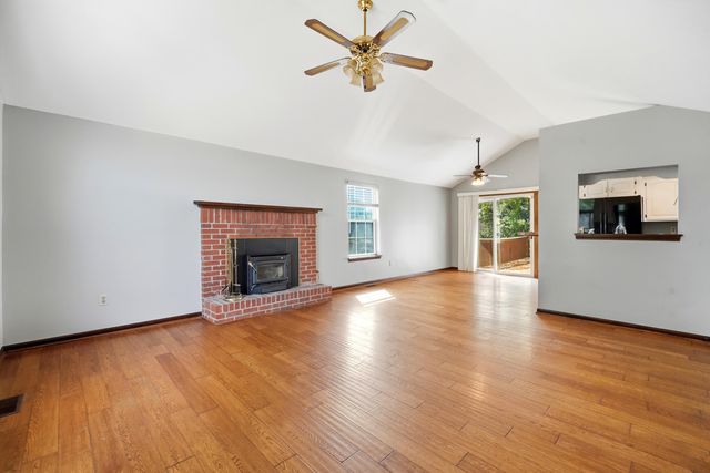 4914 ORCHARD LN, Columbia, MO 65202