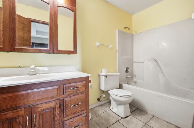 4914 ORCHARD LN, Columbia, MO 65202