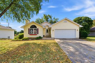 4914 ORCHARD LN, Columbia, MO 65202