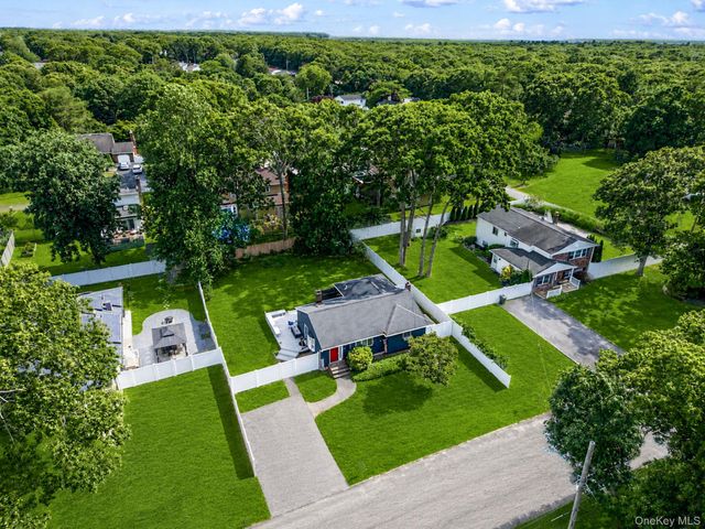 6 Malba Drive, Shirley, NY 11967