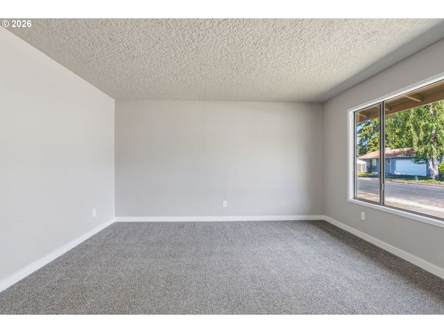 411 BRIERWOOD Ct, Castle Rock, WA 98611