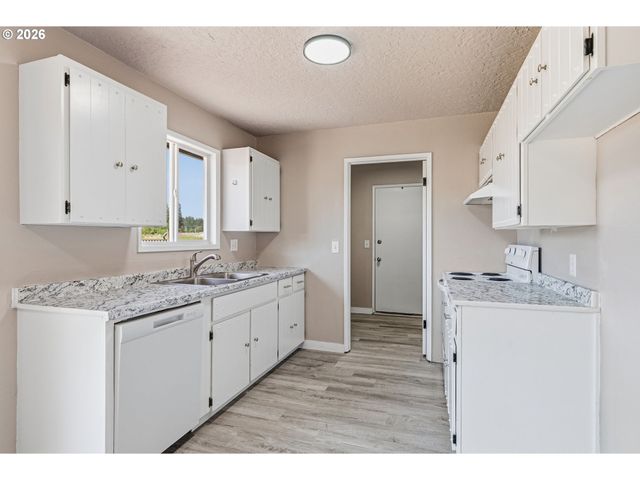 411 BRIERWOOD Ct, Castle Rock, WA 98611