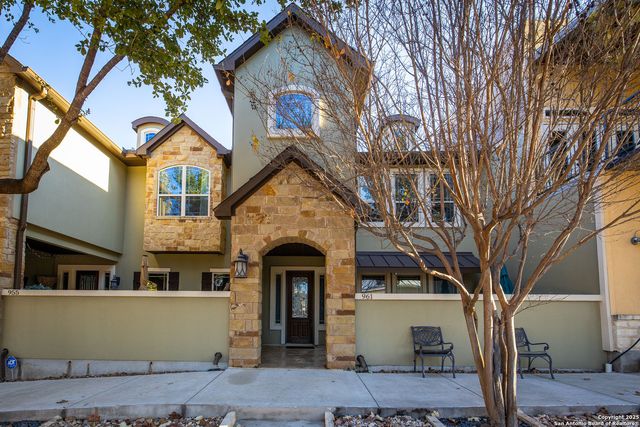 961 N. Academy, New Braunfels, TX 78130