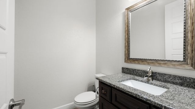 961 N. Academy, New Braunfels, TX 78130