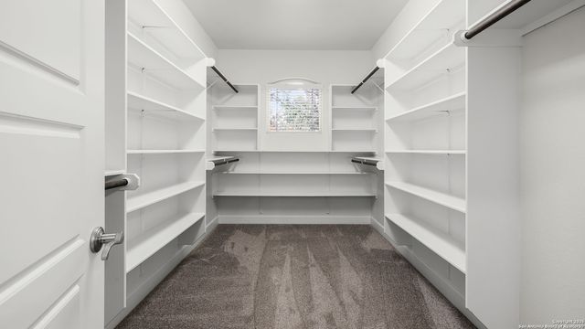 961 N. Academy, New Braunfels, TX 78130