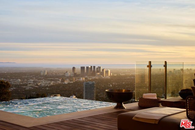 1615 Blue Jay Way, West Hollywood, CA 90069