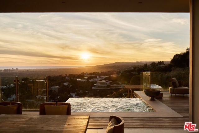 1615 Blue Jay Way, West Hollywood, CA 90069