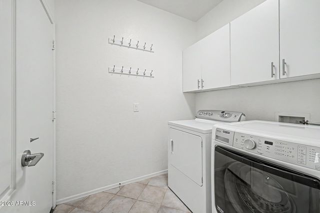 17676 N COCONINO Drive, Surprise, AZ 85374